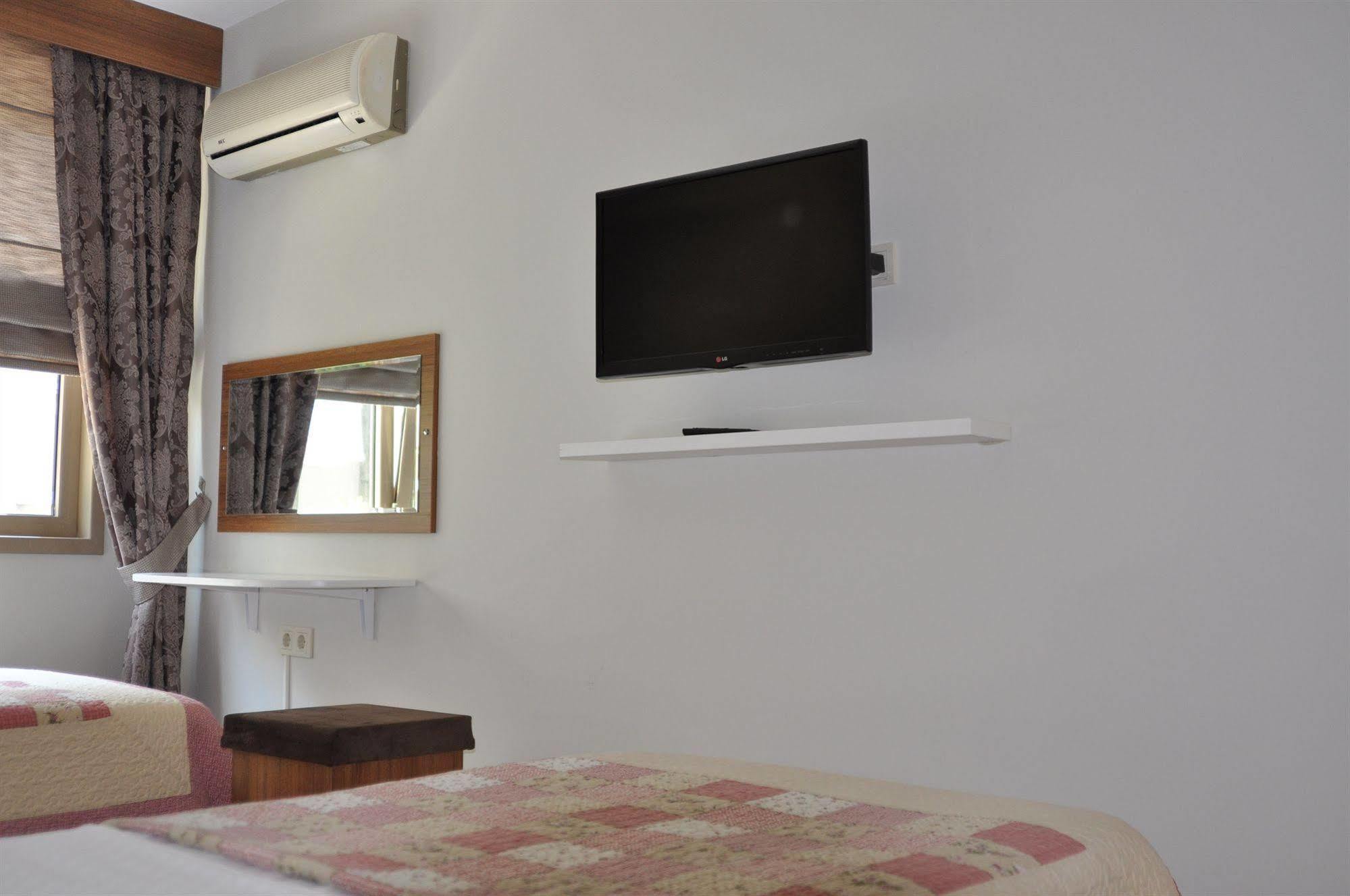 Emirtimes Hotel Kadikoey Isztambul Kültér fotó